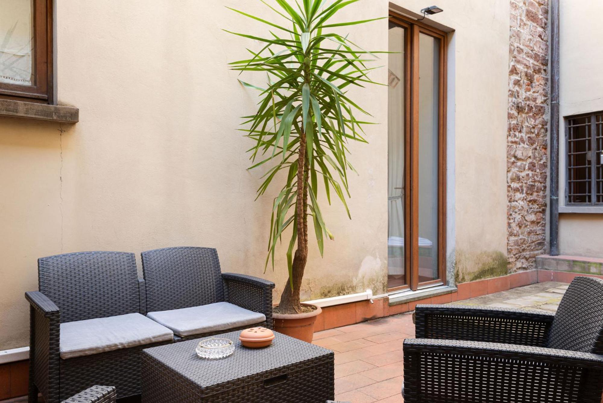 Signoria Apartment With Patio Florence Exterior photo