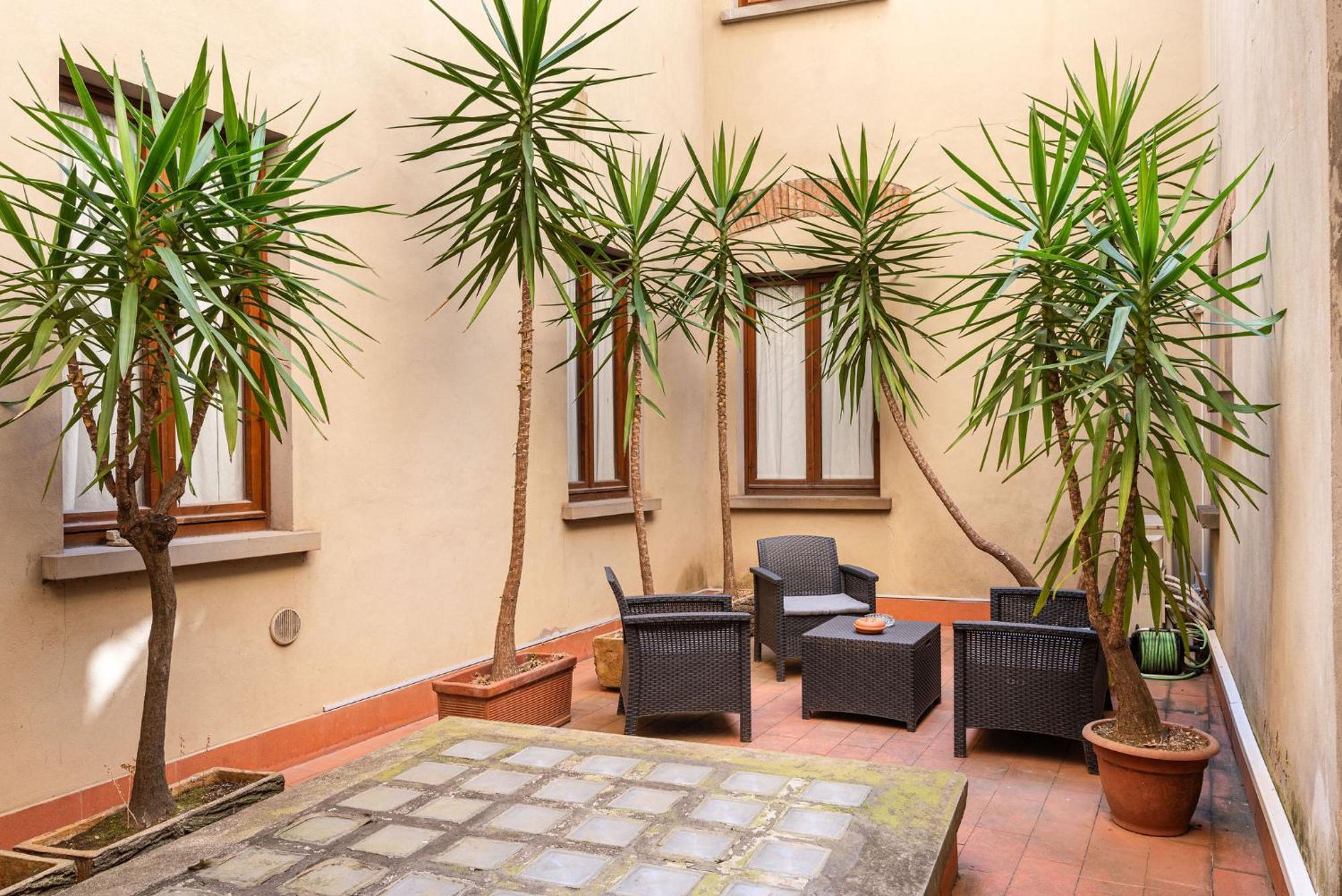 Signoria Apartment With Patio Florence Exterior photo
