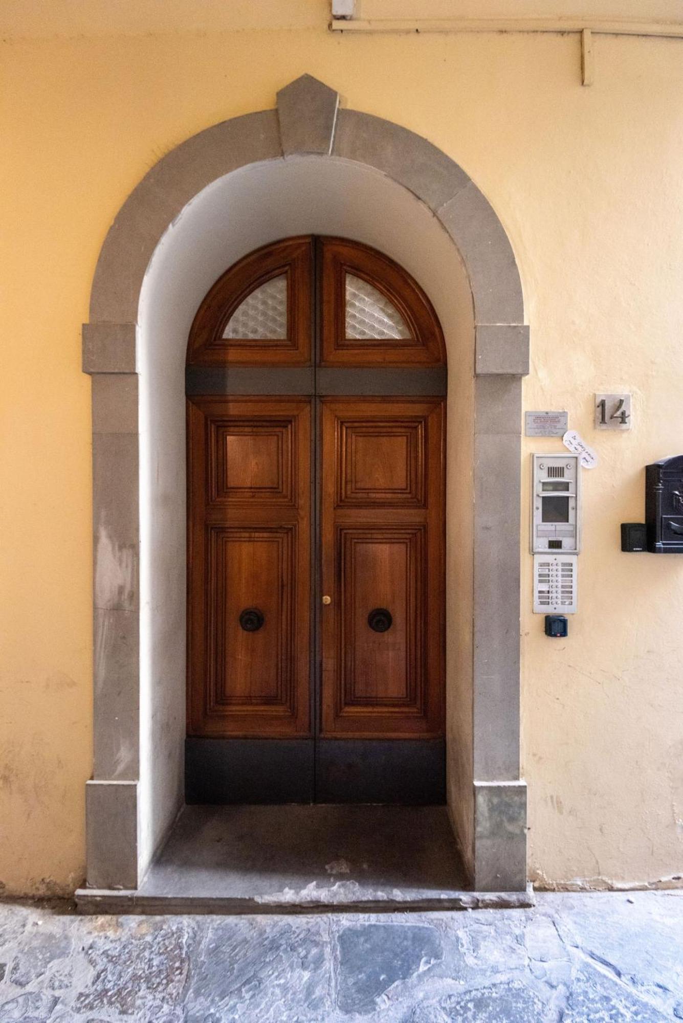 Signoria Apartment With Patio Florence Exterior photo
